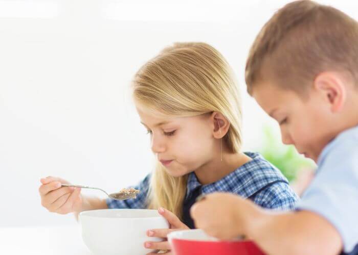 Petit déjeuner équilibré pour enfant