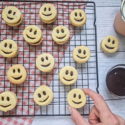 bn Recette pour enfants - biscuits sourires